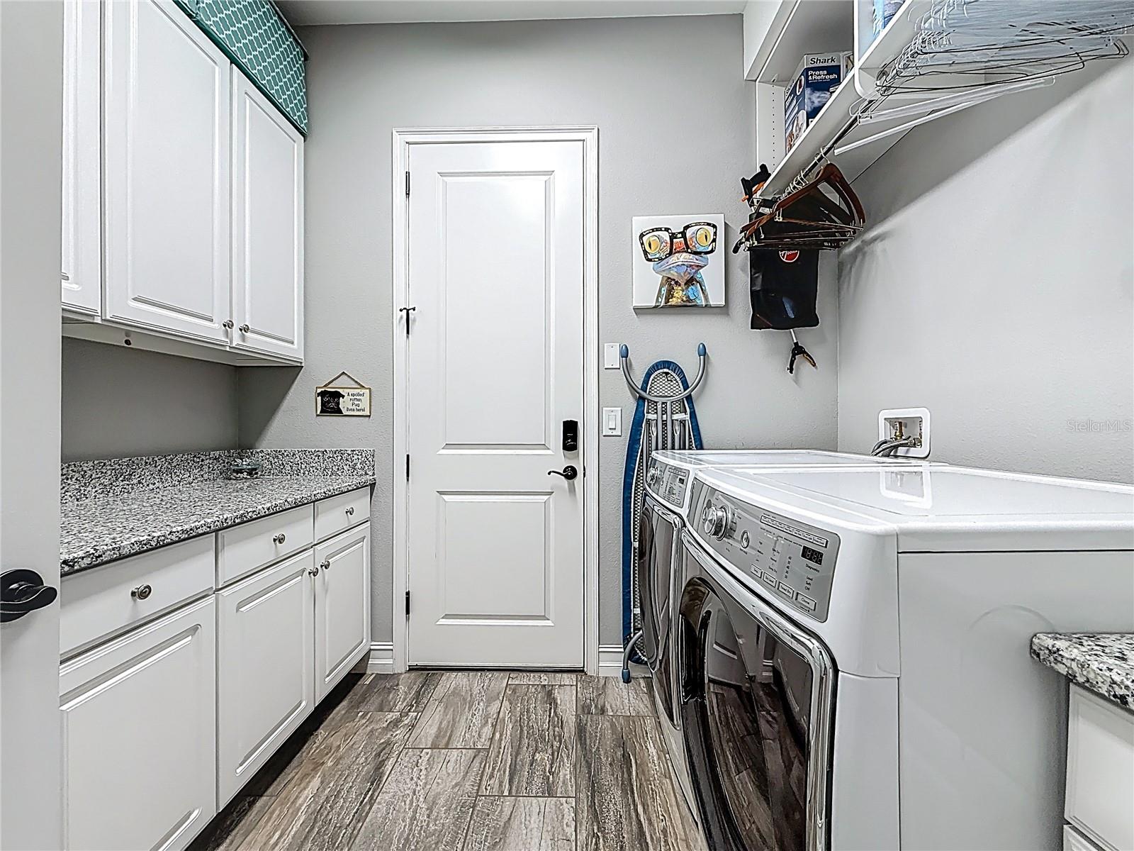 PROMENADE AT LAKE PARK PH - Residential