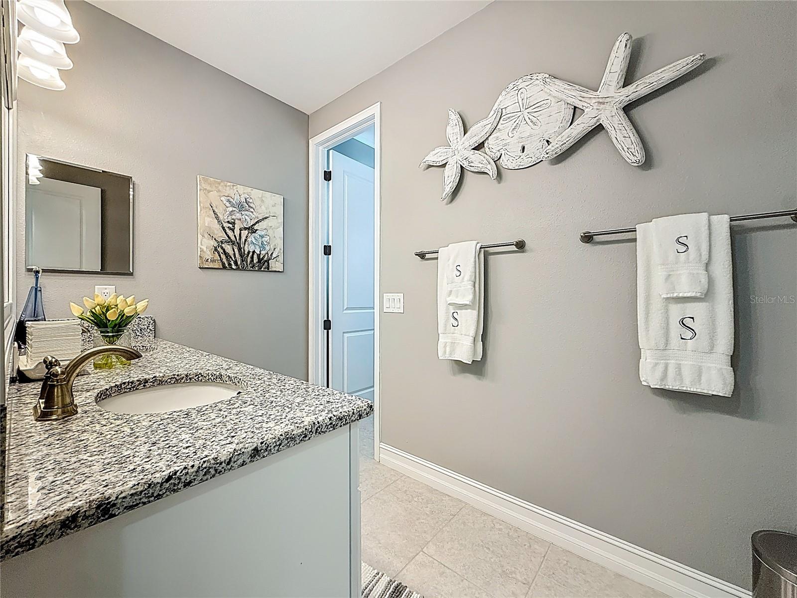 PROMENADE AT LAKE PARK PH - Residential