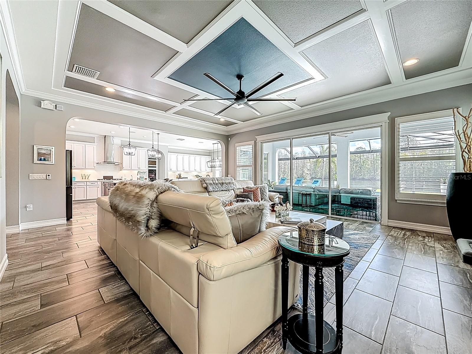 PROMENADE AT LAKE PARK PH - Residential