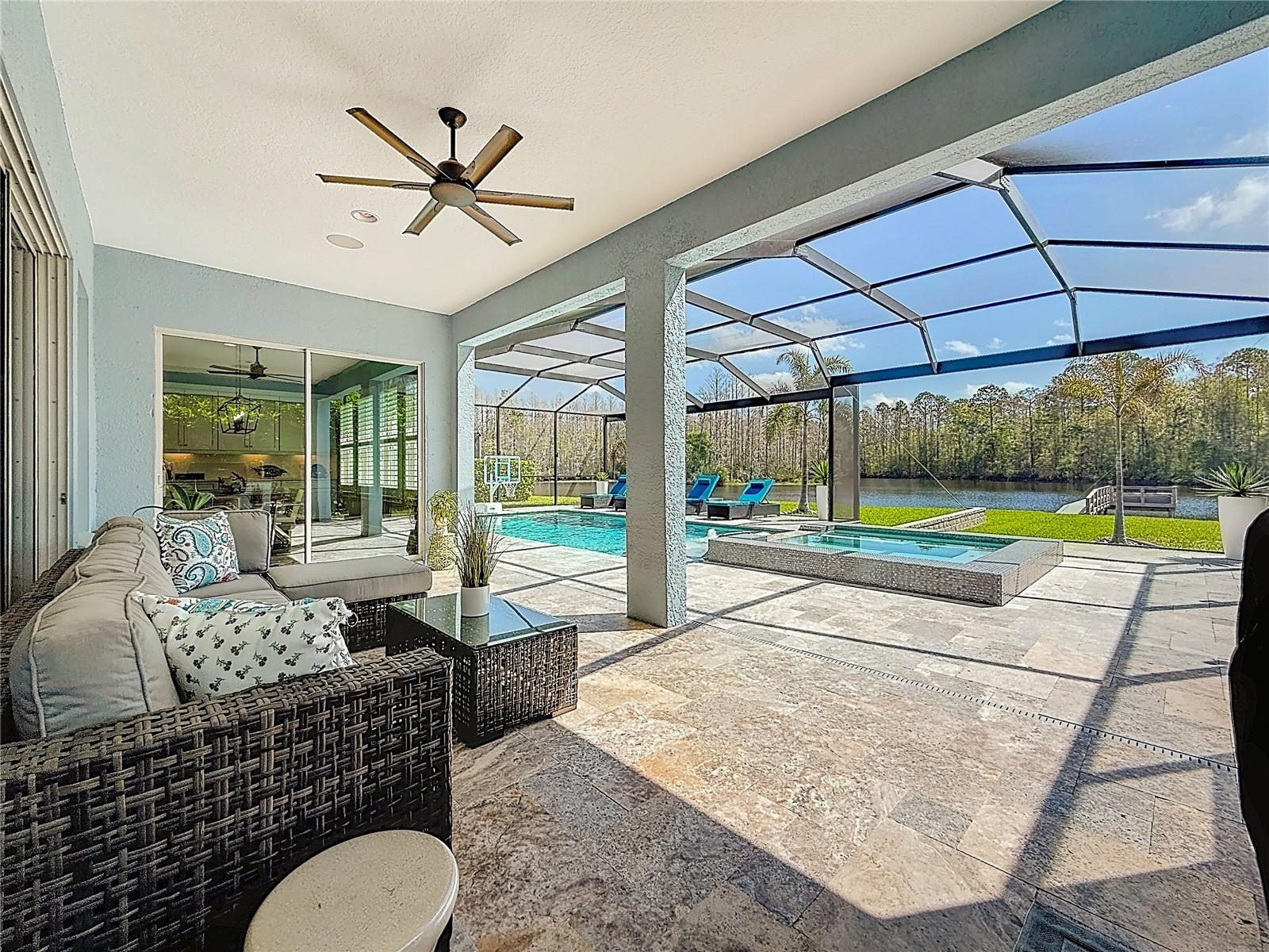 PROMENADE AT LAKE PARK PH - Residential