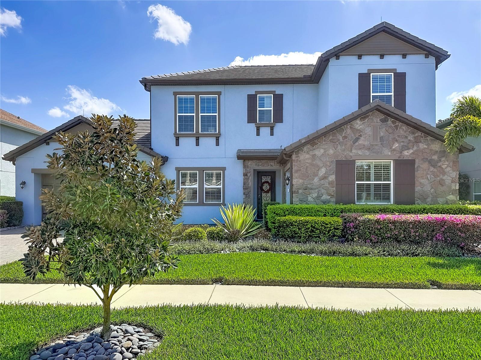 PROMENADE AT LAKE PARK PH - Residential