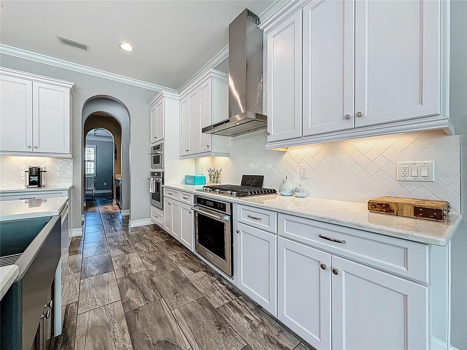 PROMENADE AT LAKE PARK PH - Residential