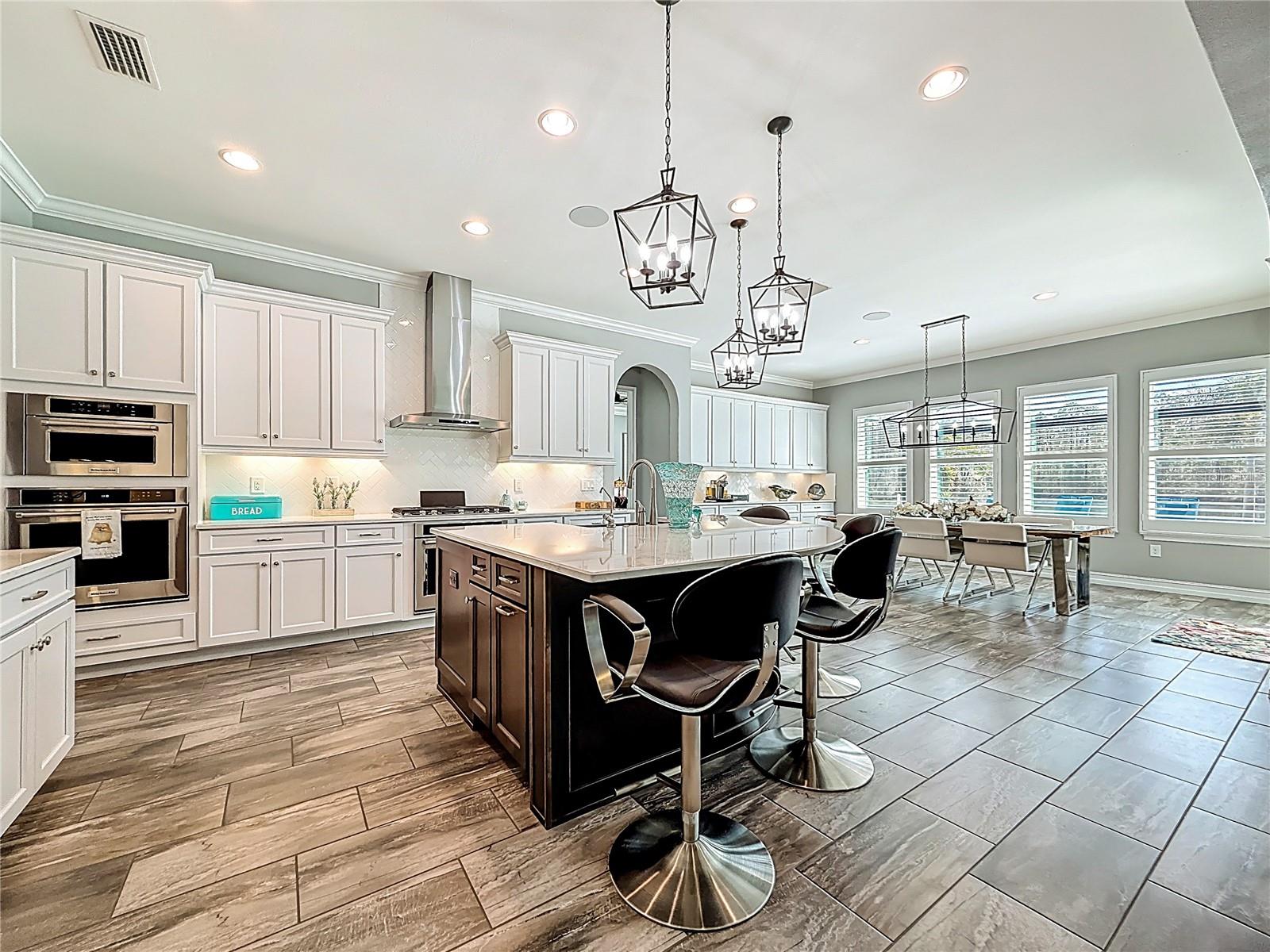 PROMENADE AT LAKE PARK PH - Residential