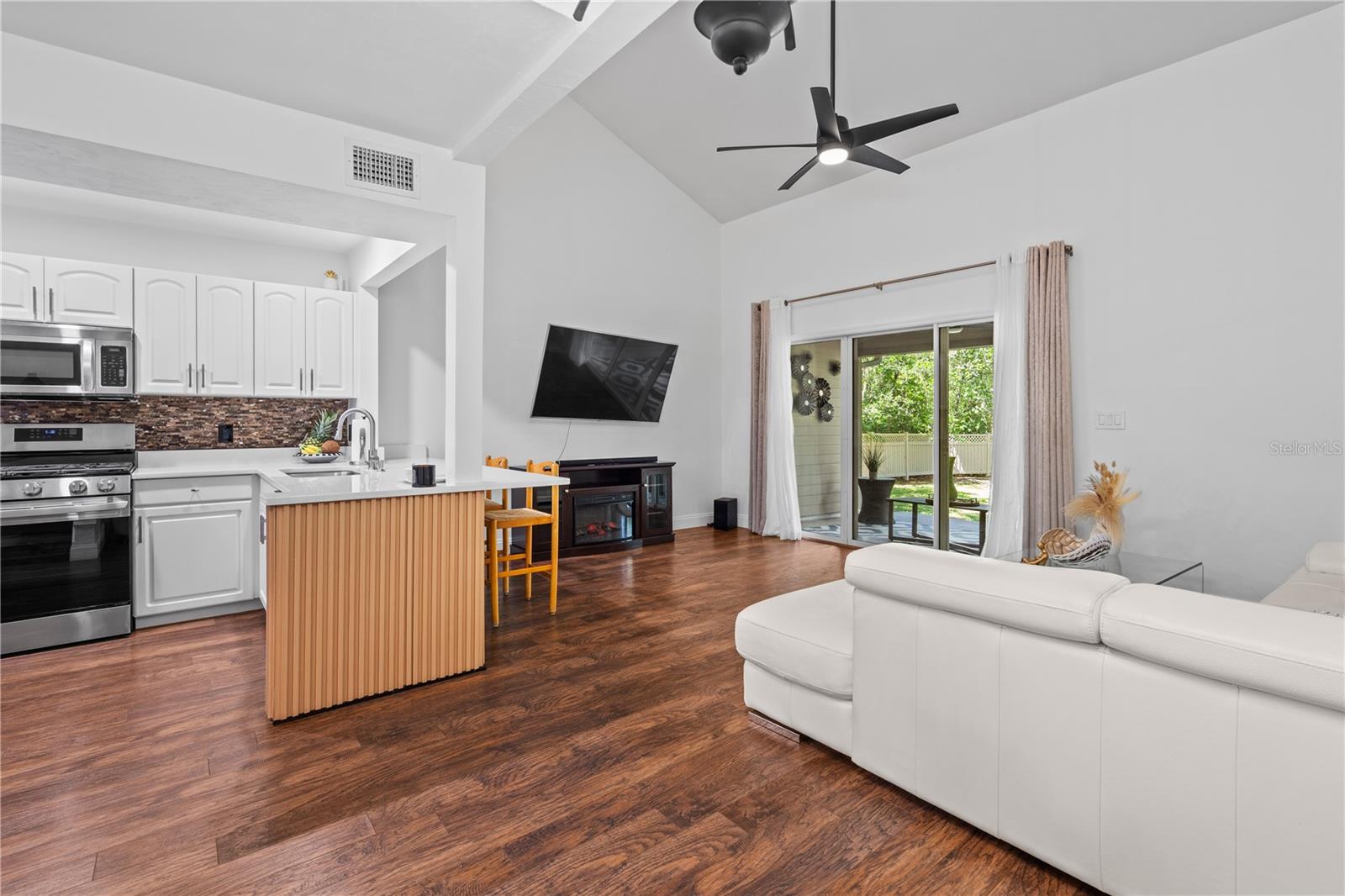 1215 NW 55TH STREET NW 7