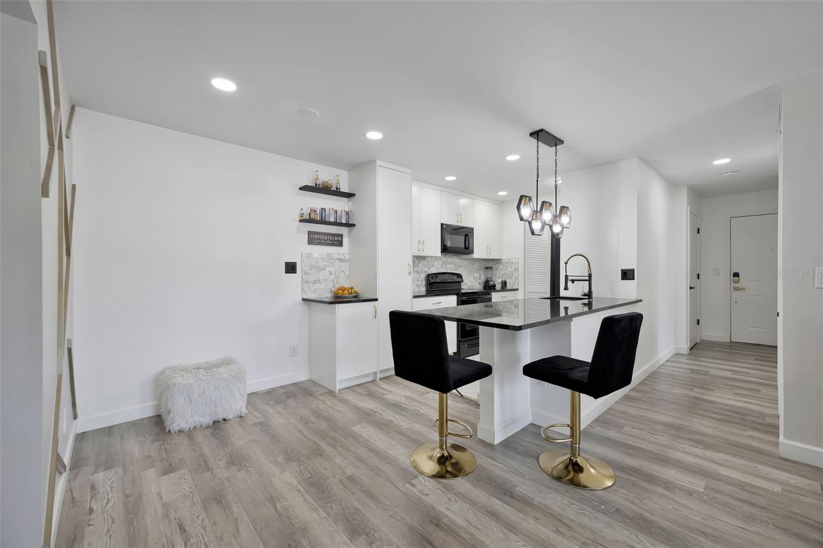 6142 WESTGATE DRIVE 204