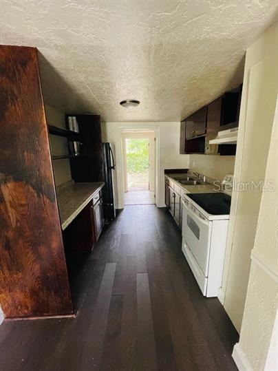 2200 SE 46 TERRACE