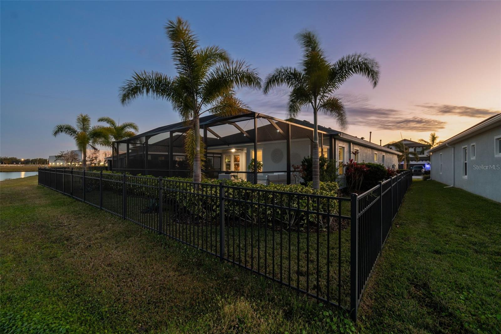 5424 SILVER SUN DRIVE
