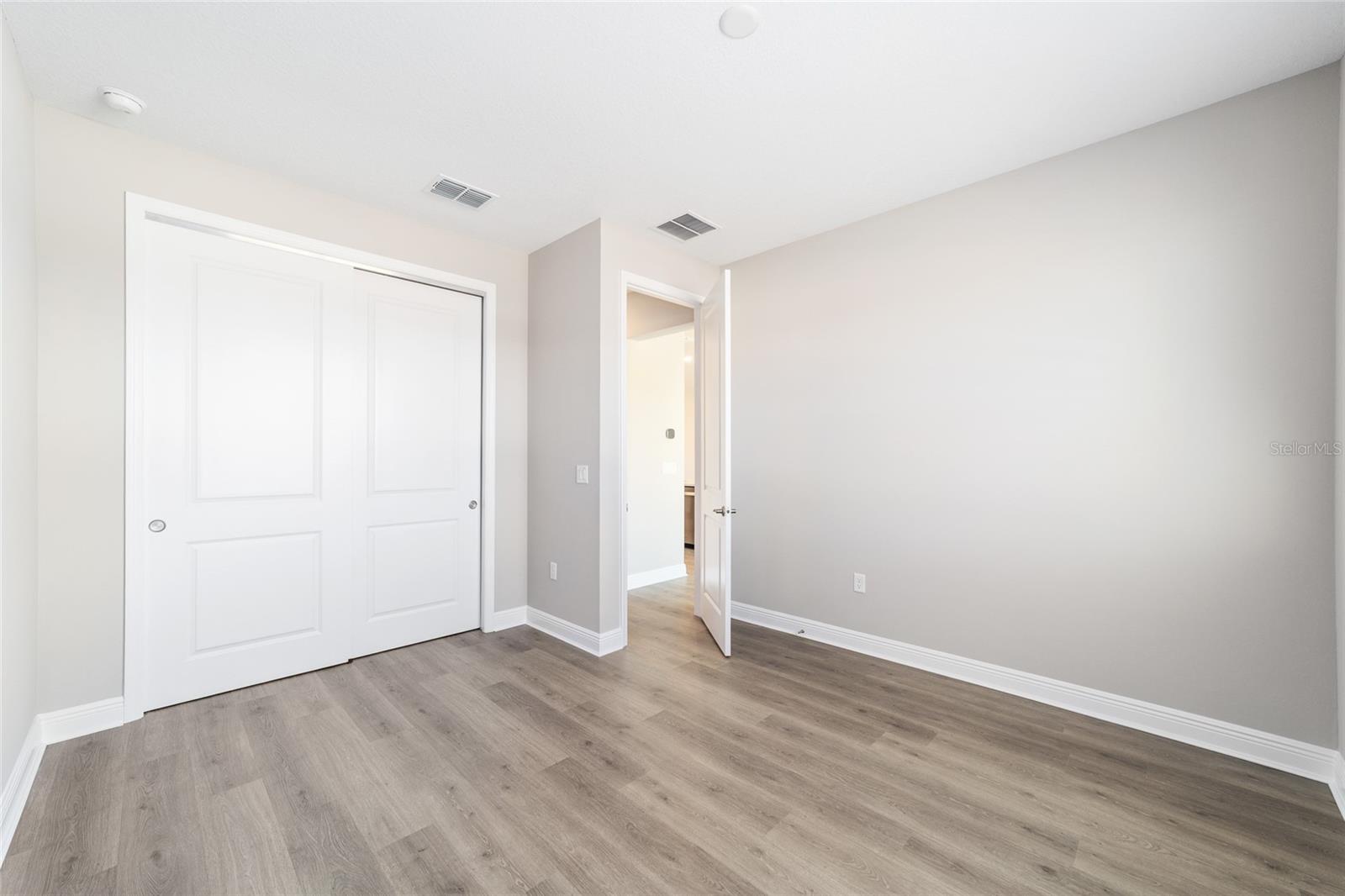 ON TOP OF THE WORLD - Residential