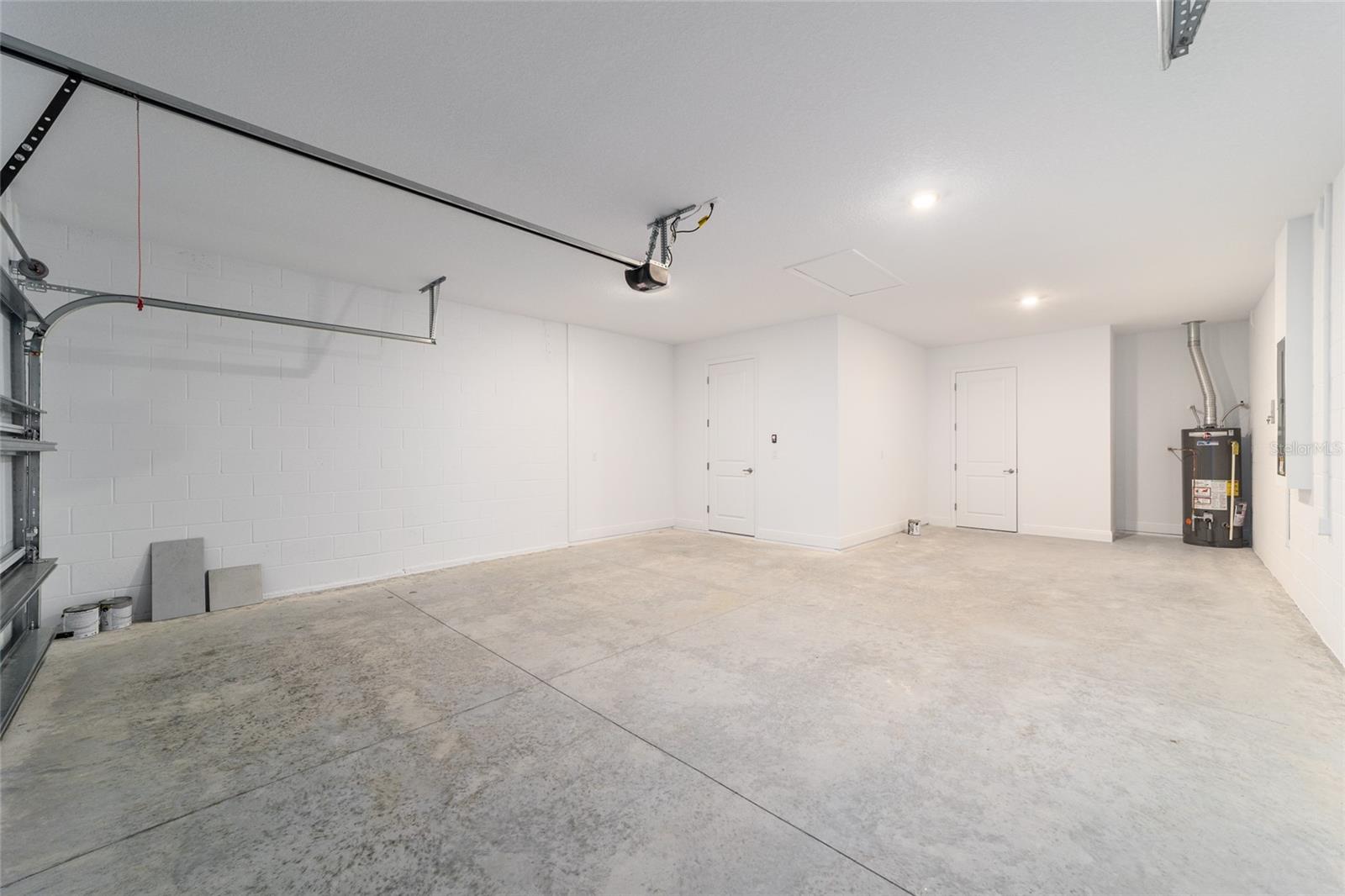 ON TOP OF THE WORLD - Residential