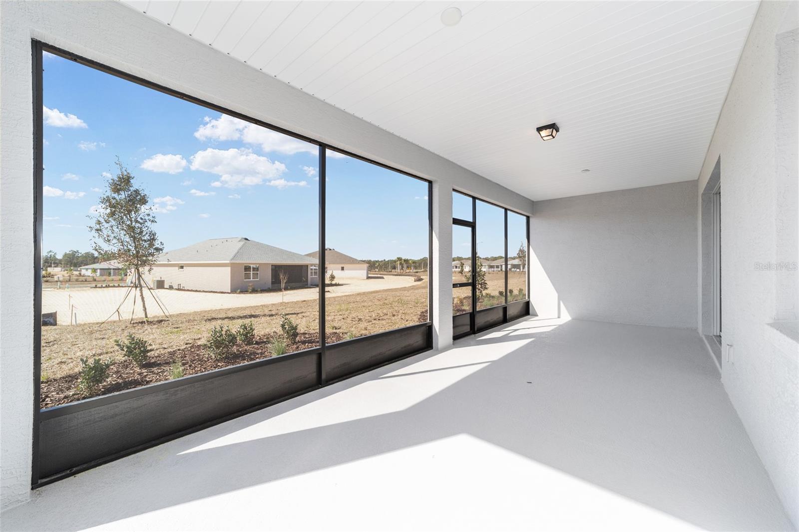 ON TOP OF THE WORLD - Residential