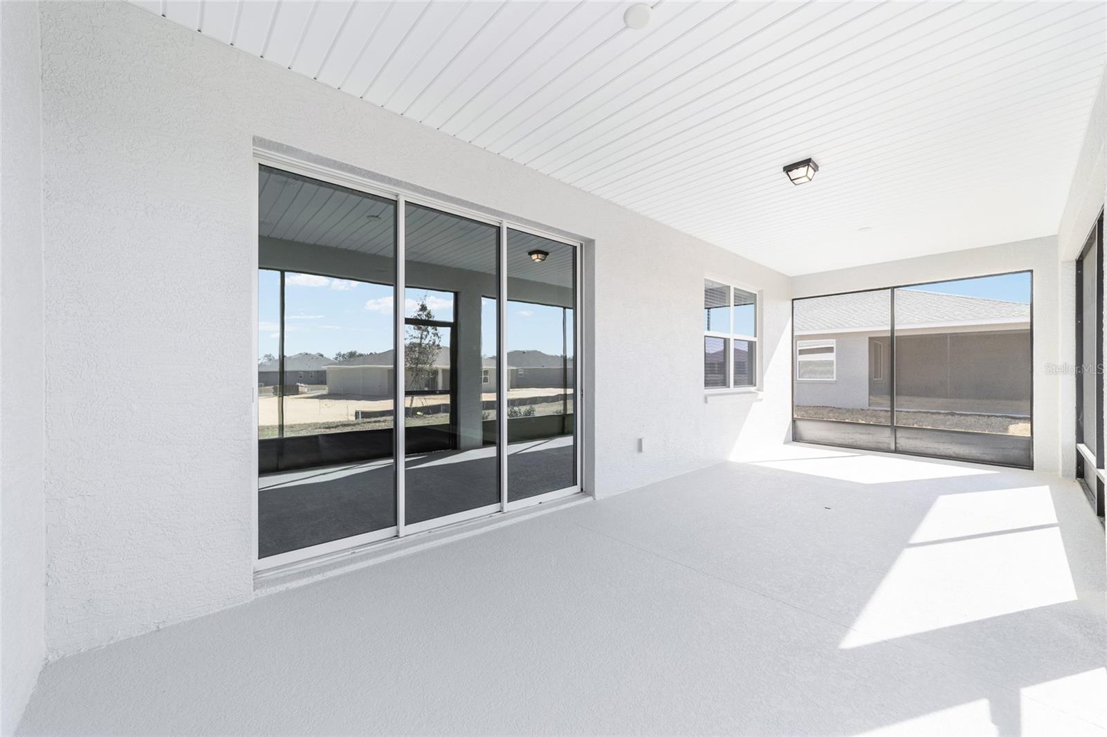 ON TOP OF THE WORLD - Residential