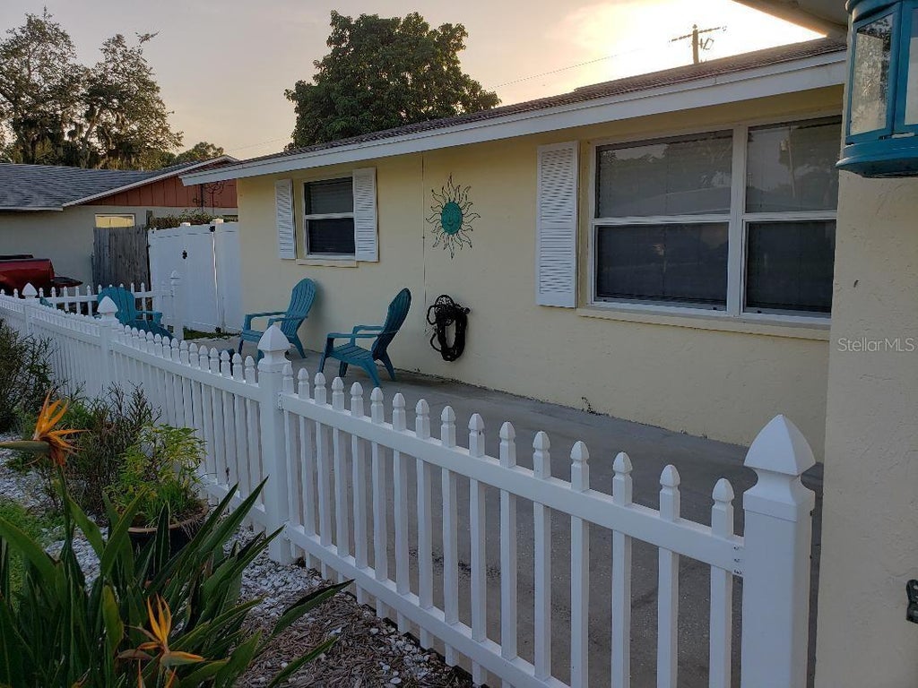 Photo of 1190 Leeward Road, Venice, FL 34293 (MLS # A4705654)