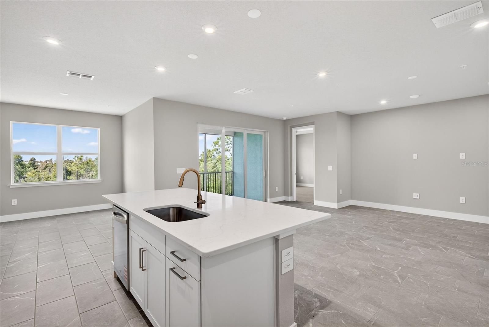 LAKESPUR AT WELLEN PARK - Residential