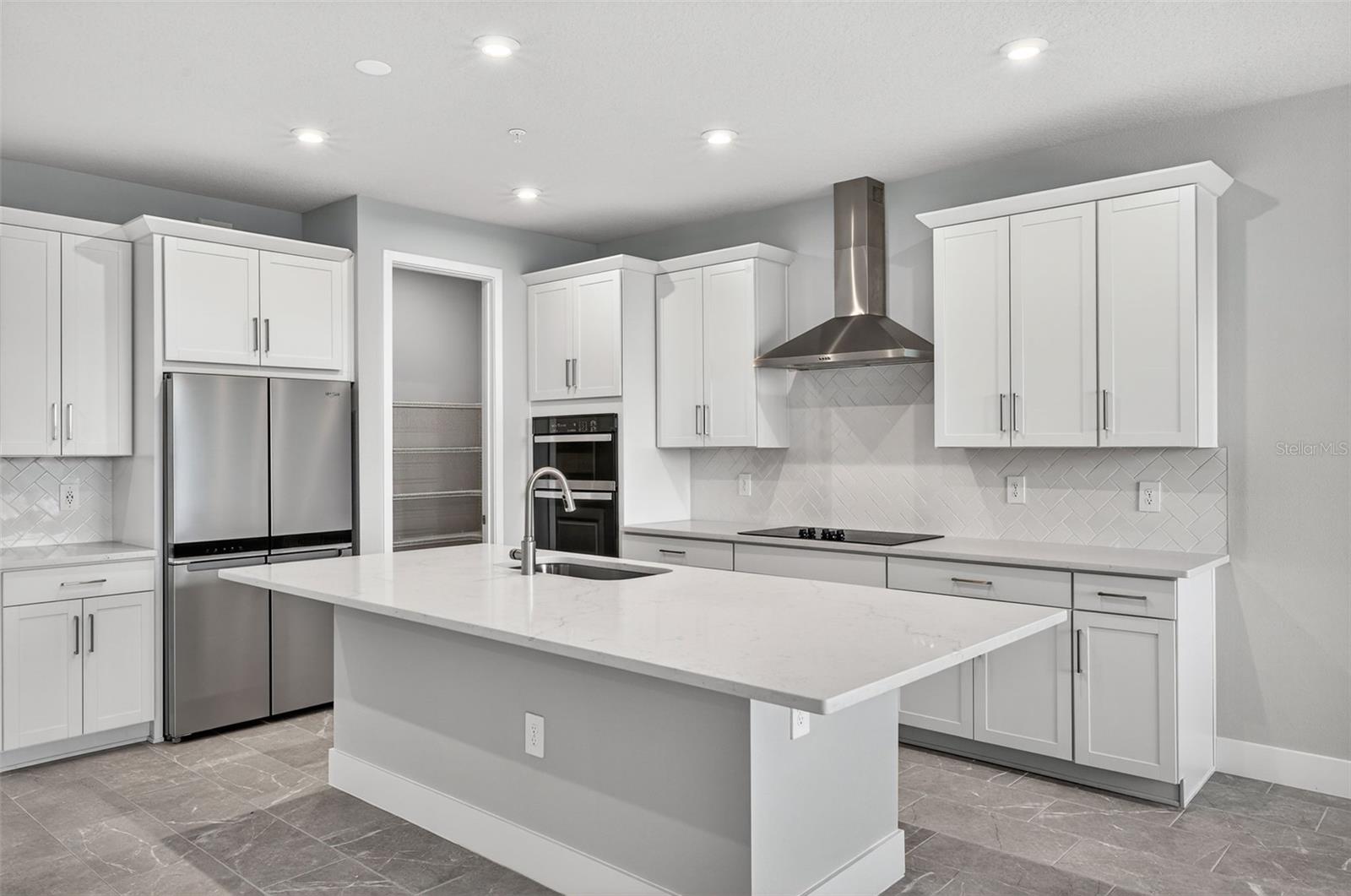 LAKESPUR AT WELLEN PARK - Residential