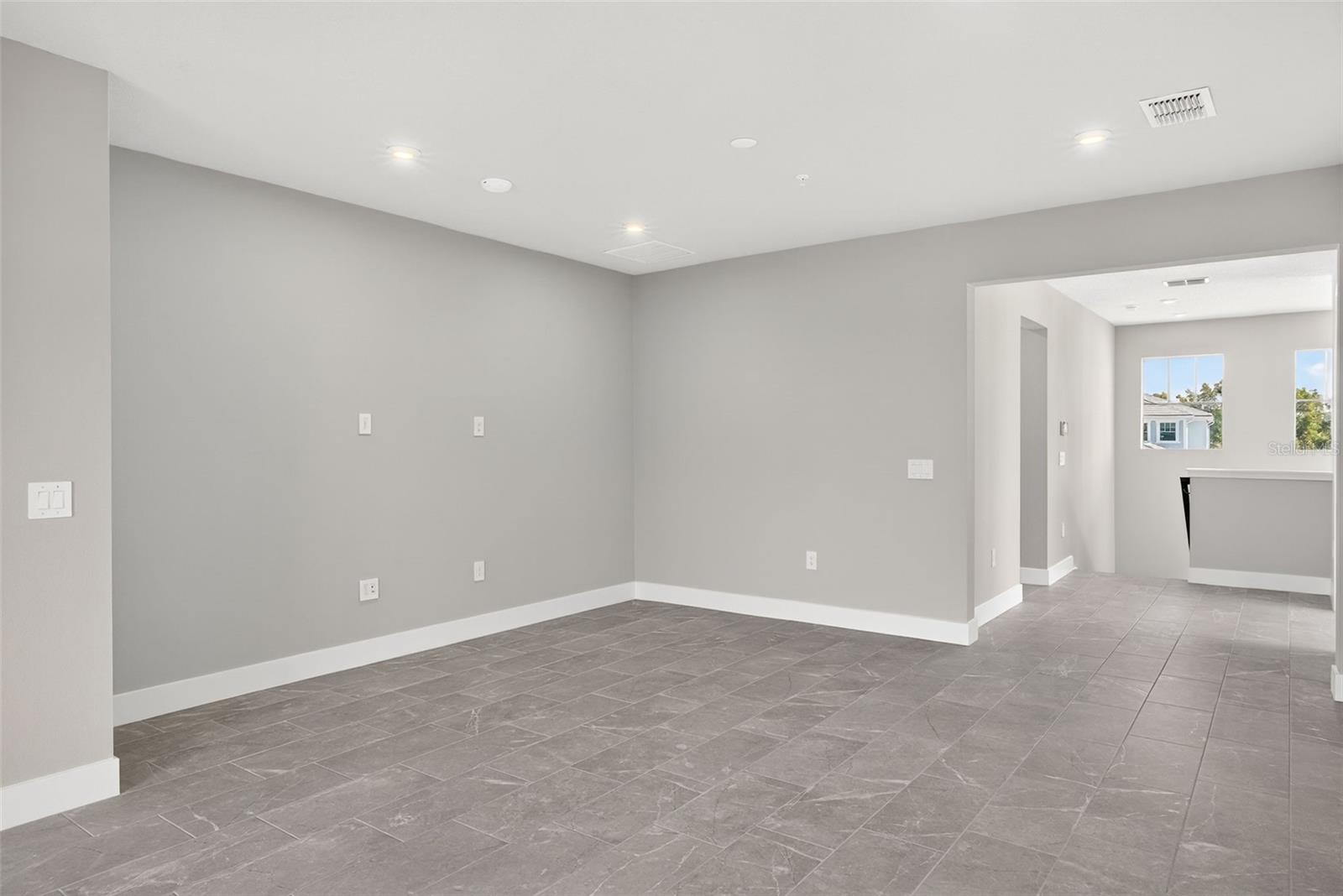 LAKESPUR AT WELLEN PARK - Residential