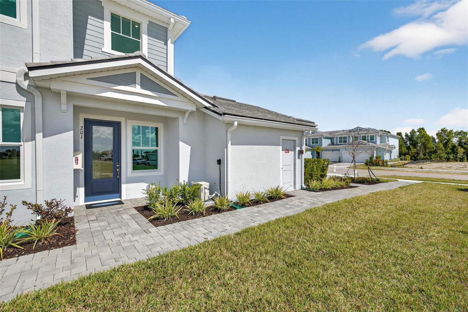 LAKESPUR AT WELLEN PARK - Residential