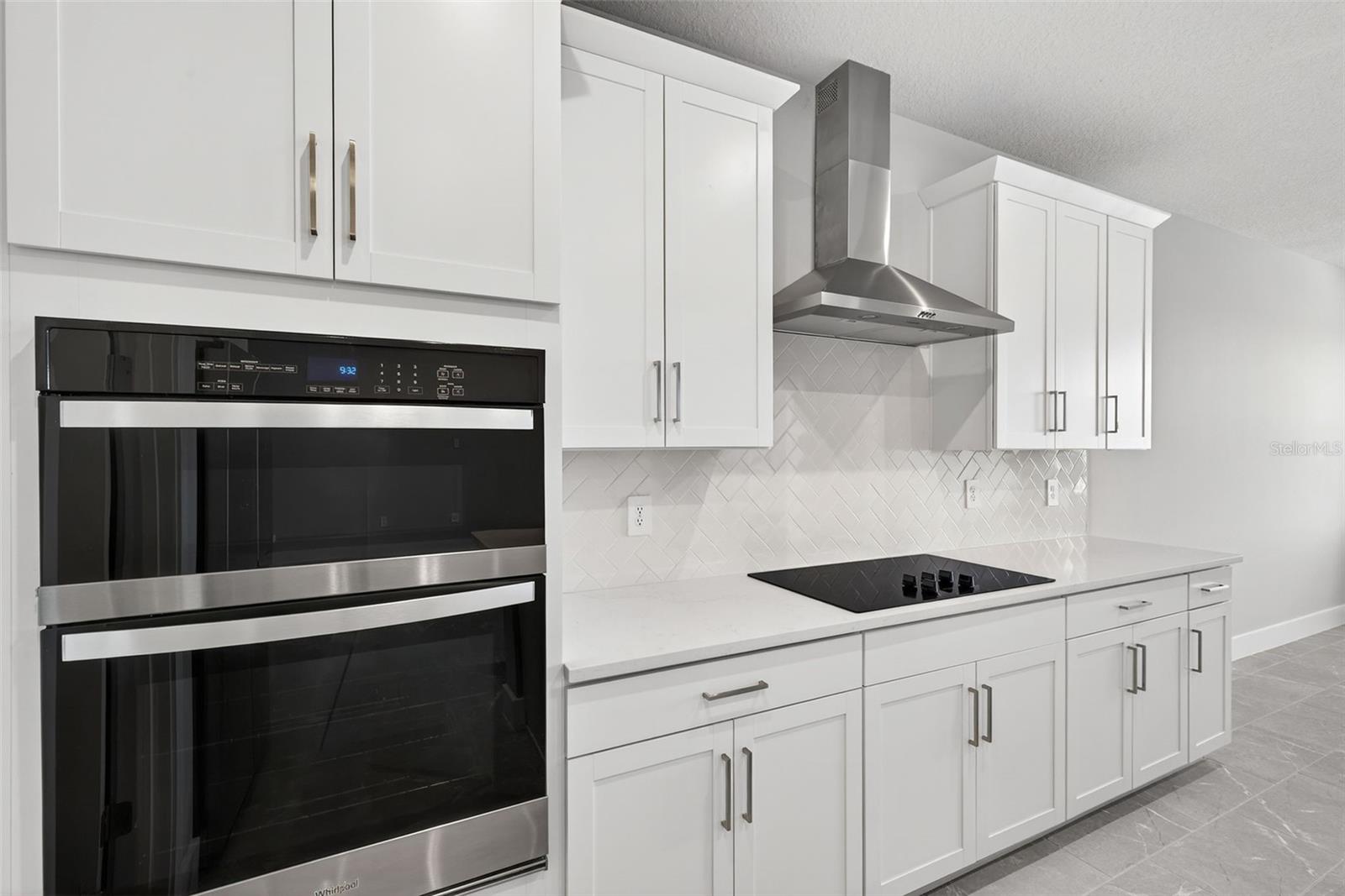 LAKESPUR AT WELLEN PARK - Residential