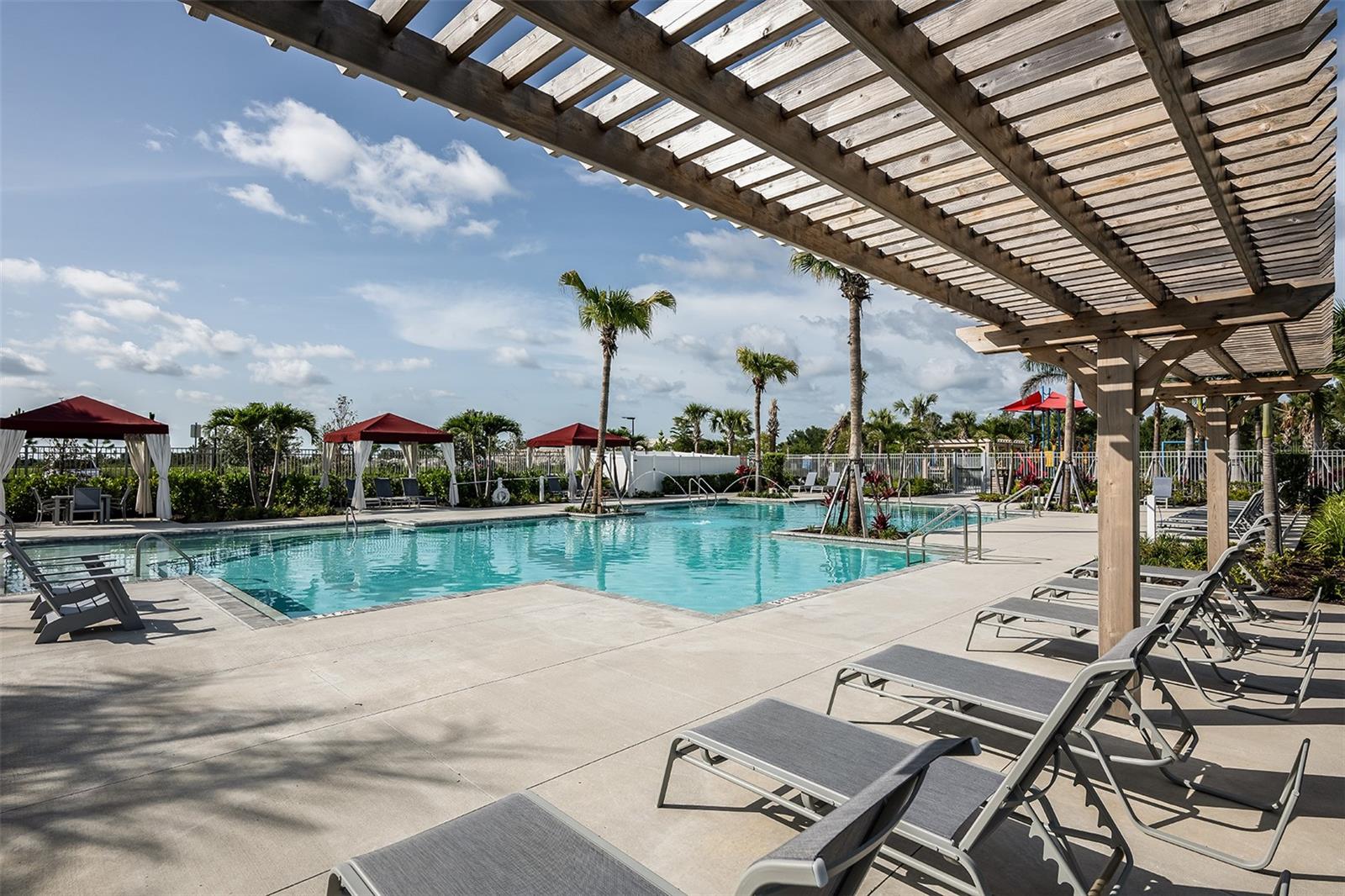 LAKESPUR AT WELLEN PARK - Residential