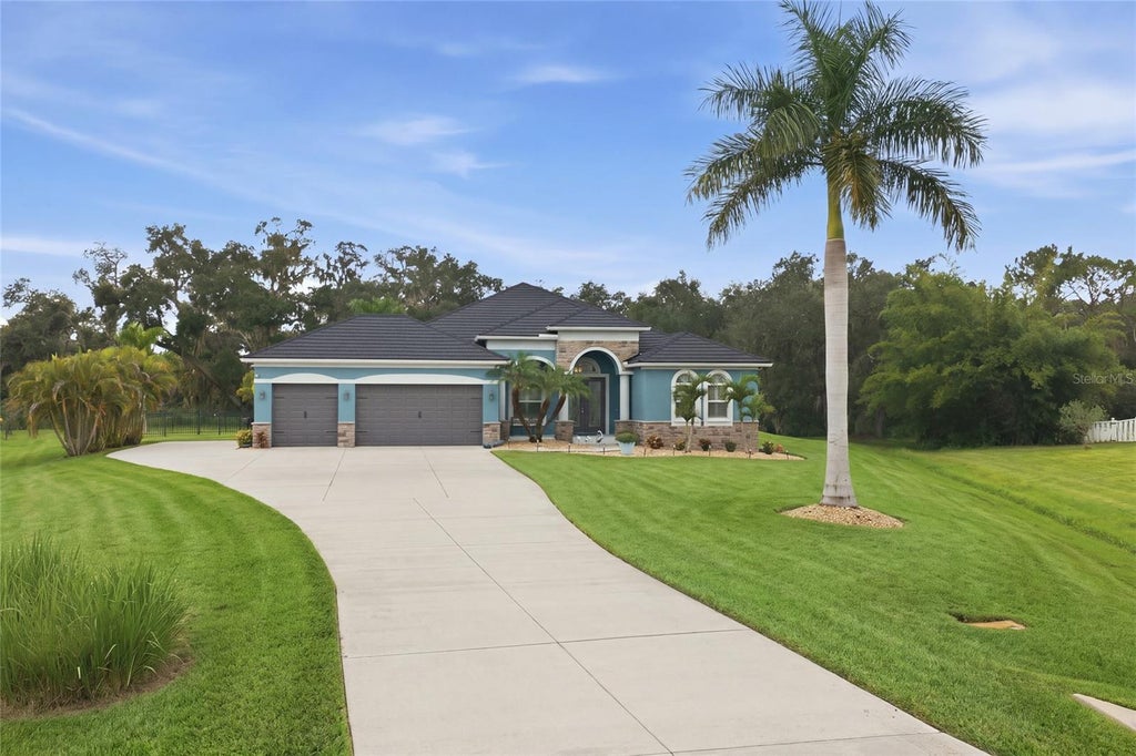 Photo of 5306 Saddlewood Terrace, Parrish, FL 34219 (MLS # A4707175)