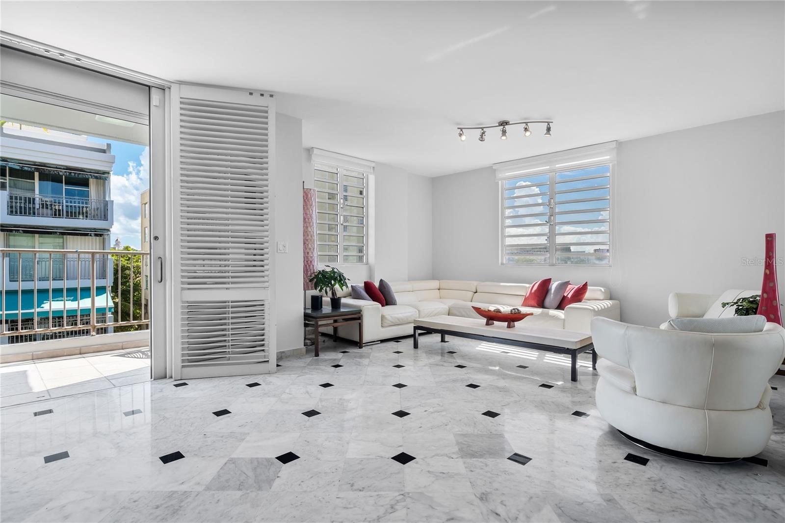 WILSON CARIBE CONDOMINIUM - Residential