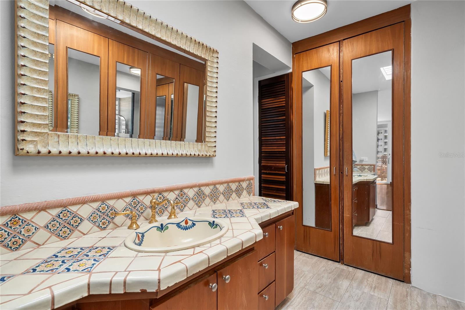 WILSON CARIBE CONDOMINIUM - Residential