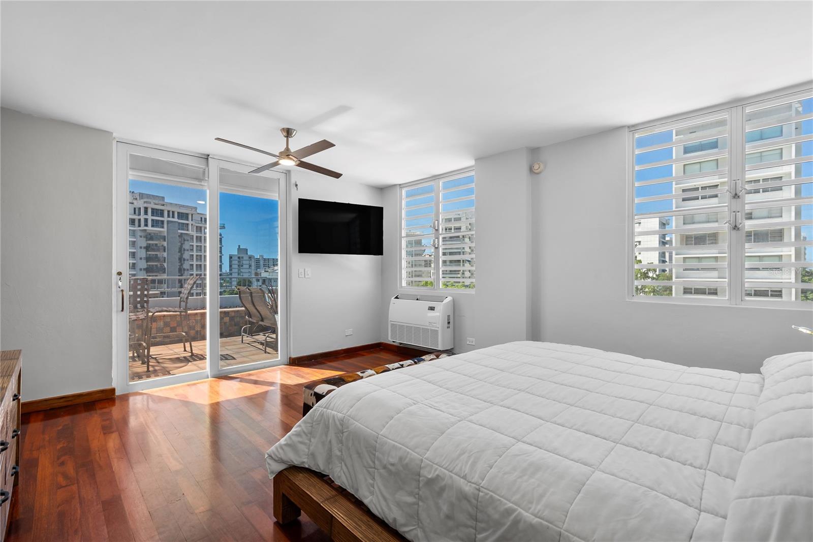 WILSON CARIBE CONDOMINIUM - Residential