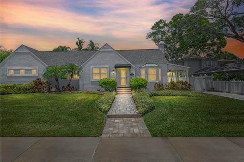 555 21ST AVENUE NE ST PETERSBURG FL 33704