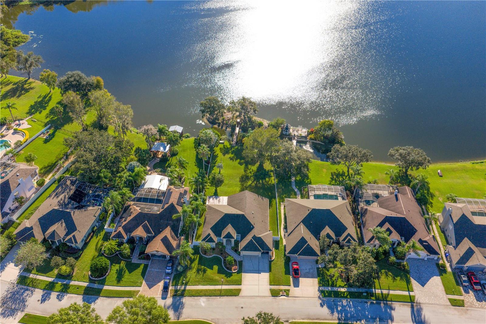 TWIN LAKES - Residential