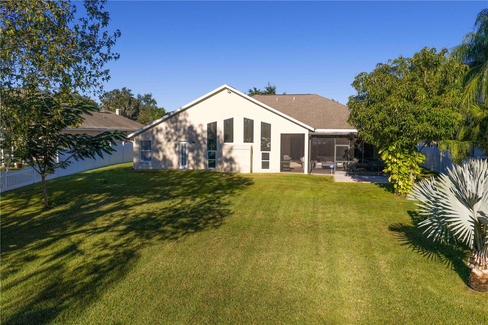 TWIN LAKES - Residential