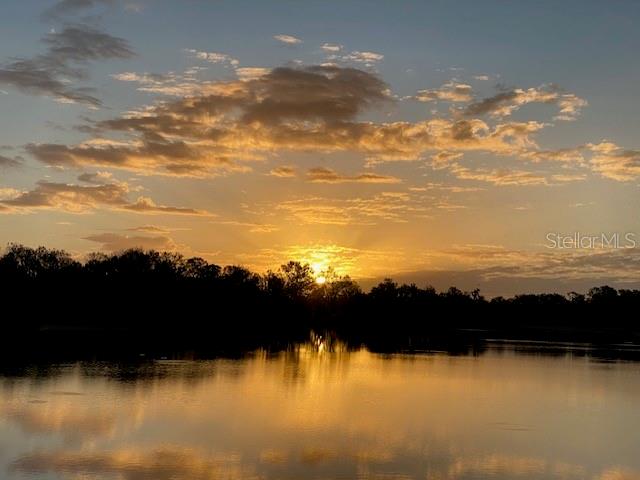 TWIN LAKES - Residential