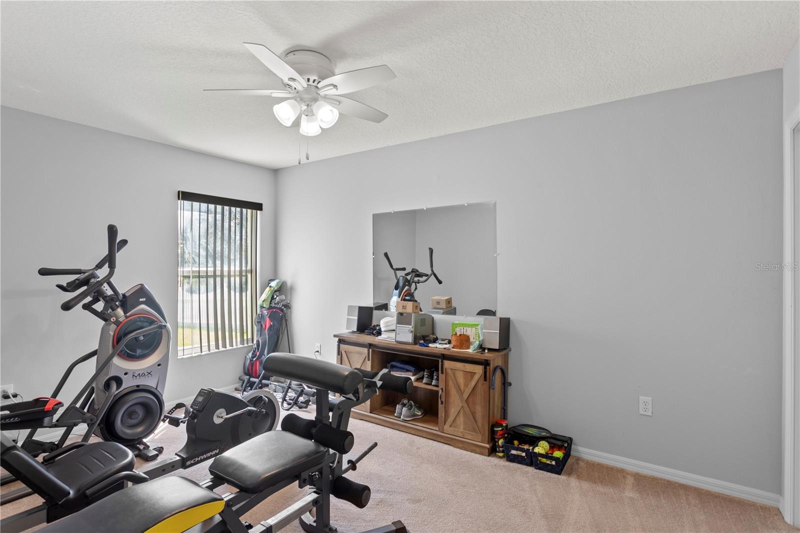 TWIN LAKES - Residential