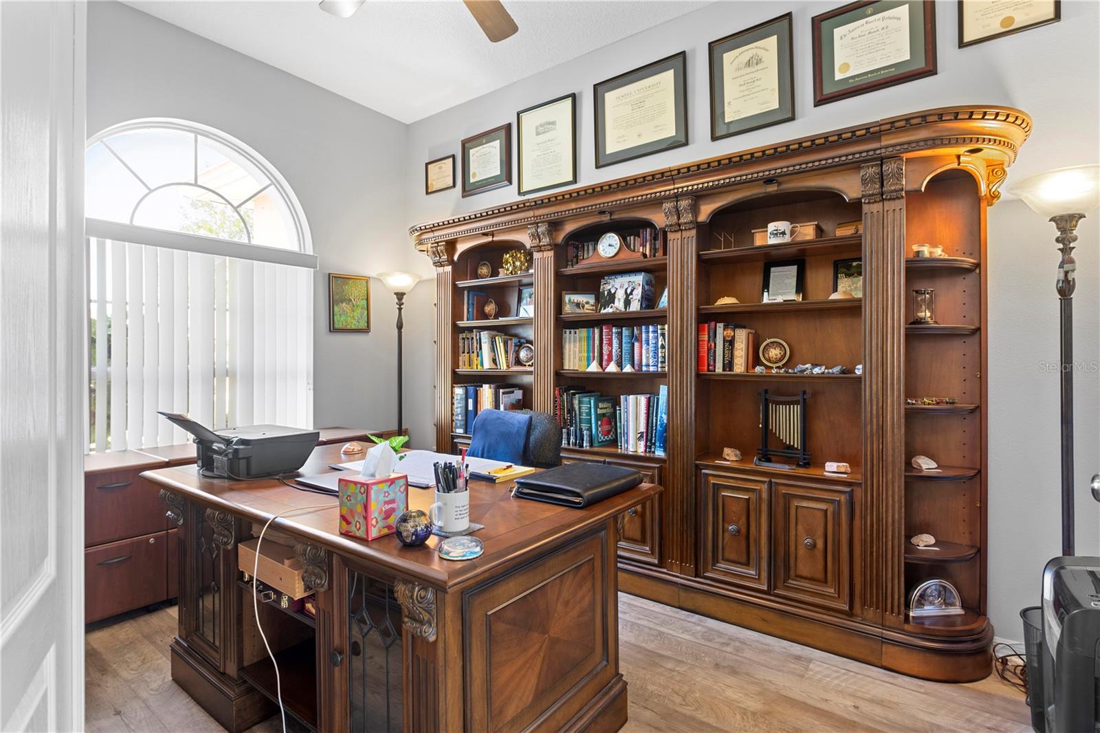 TWIN LAKES - Residential