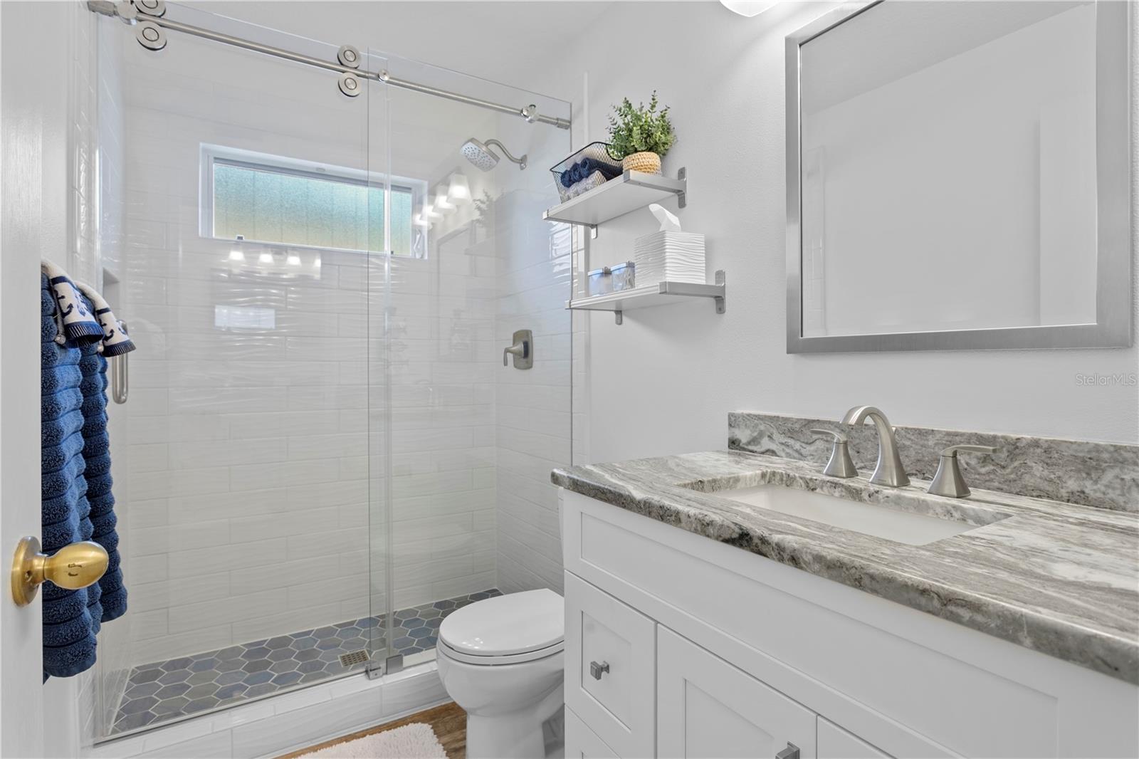 TWIN LAKES - Residential