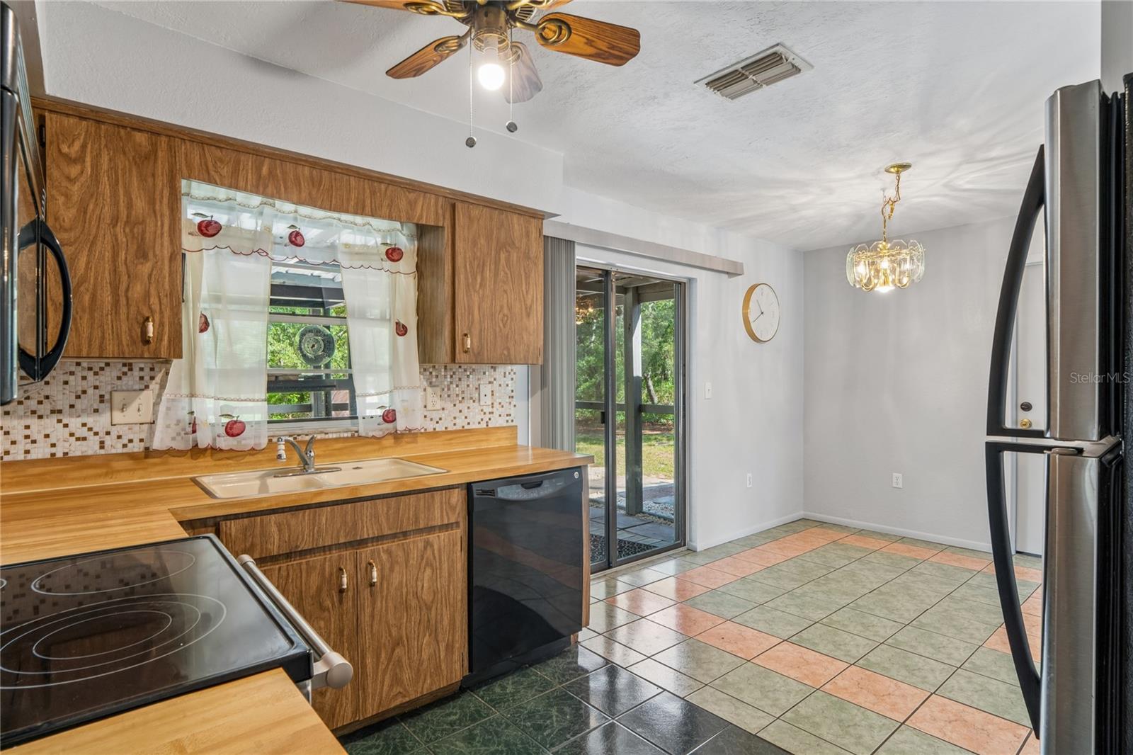 WOODHAVEN ESTATES - Residential