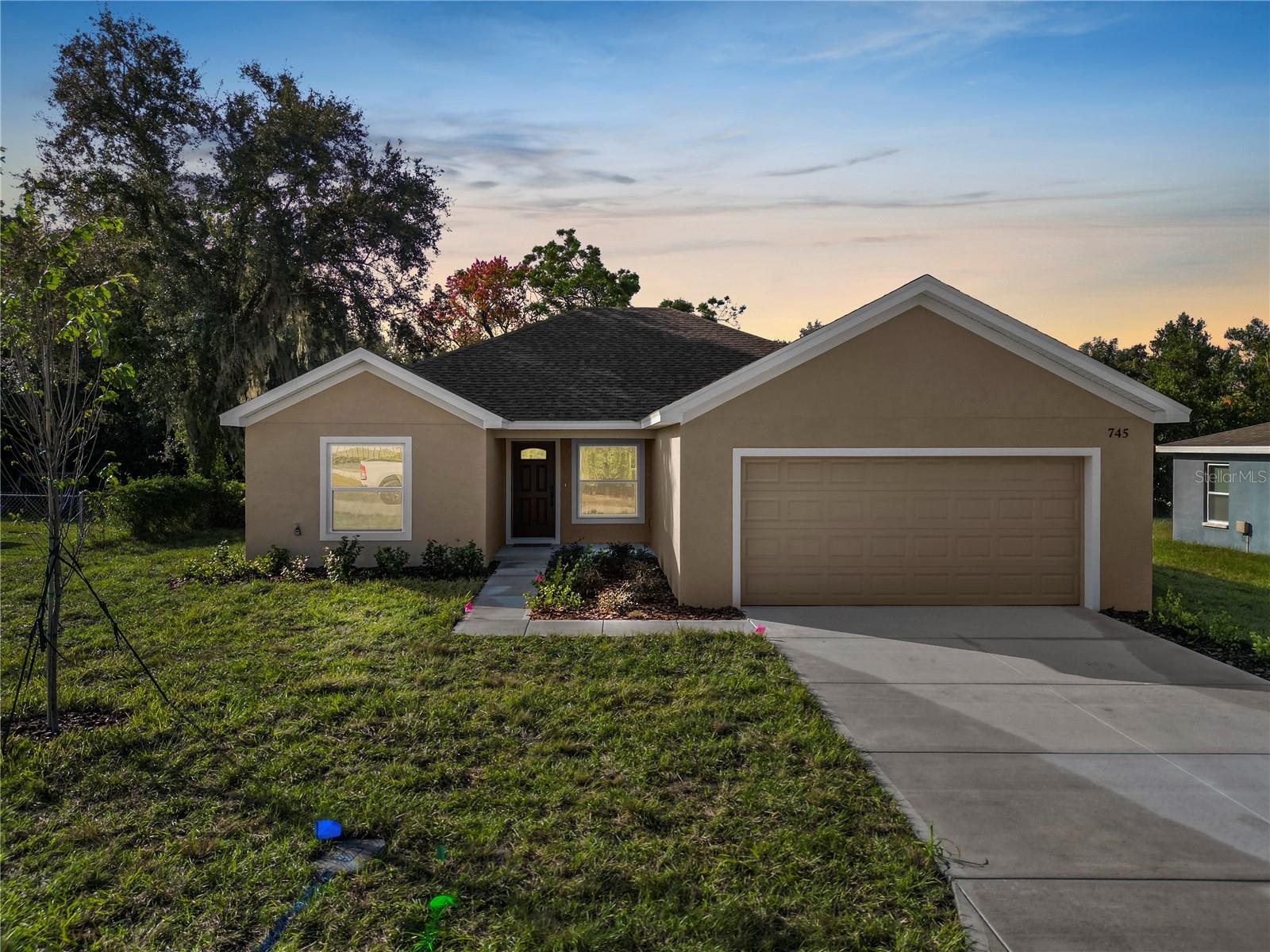 AZALEA PARK - Residential