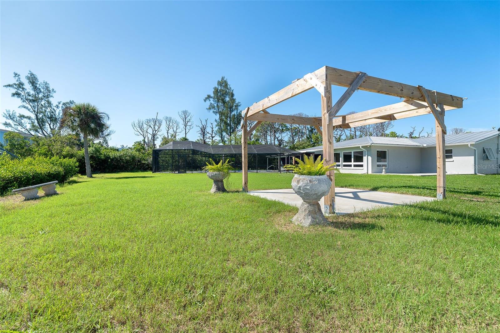 RIVERSIDE PARK - Residential