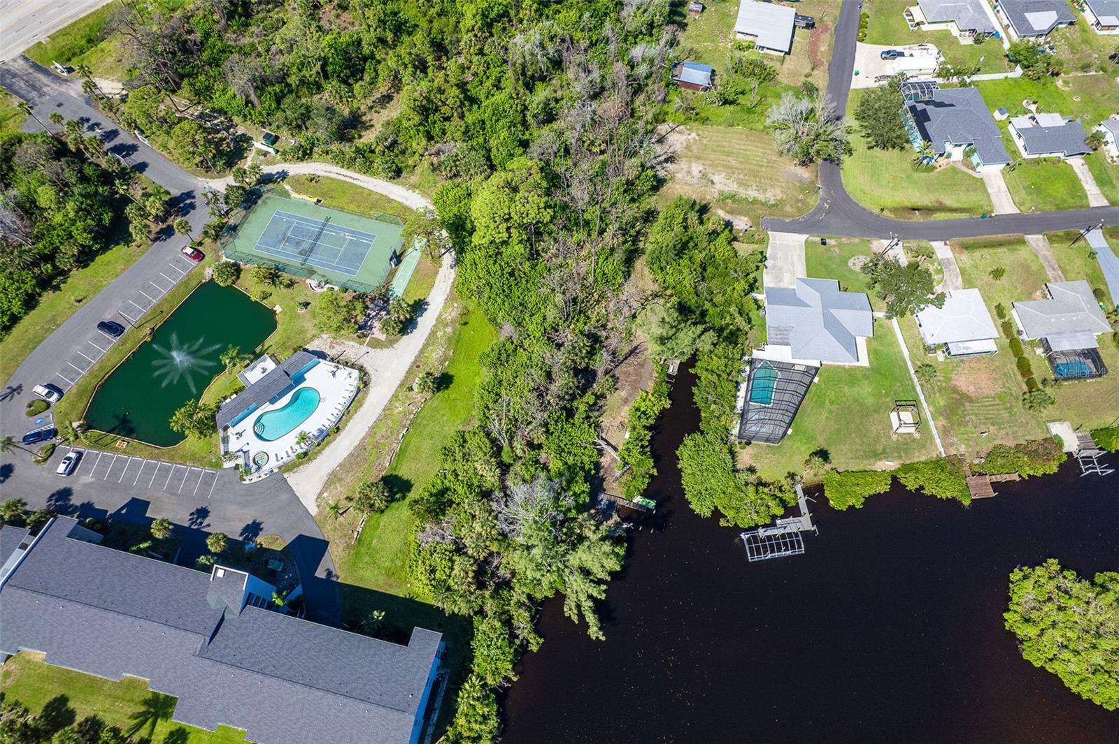 RIVERSIDE PARK - Residential