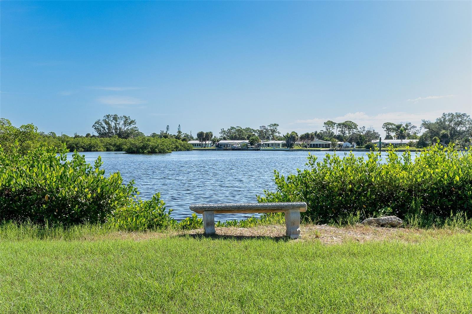 RIVERSIDE PARK - Residential