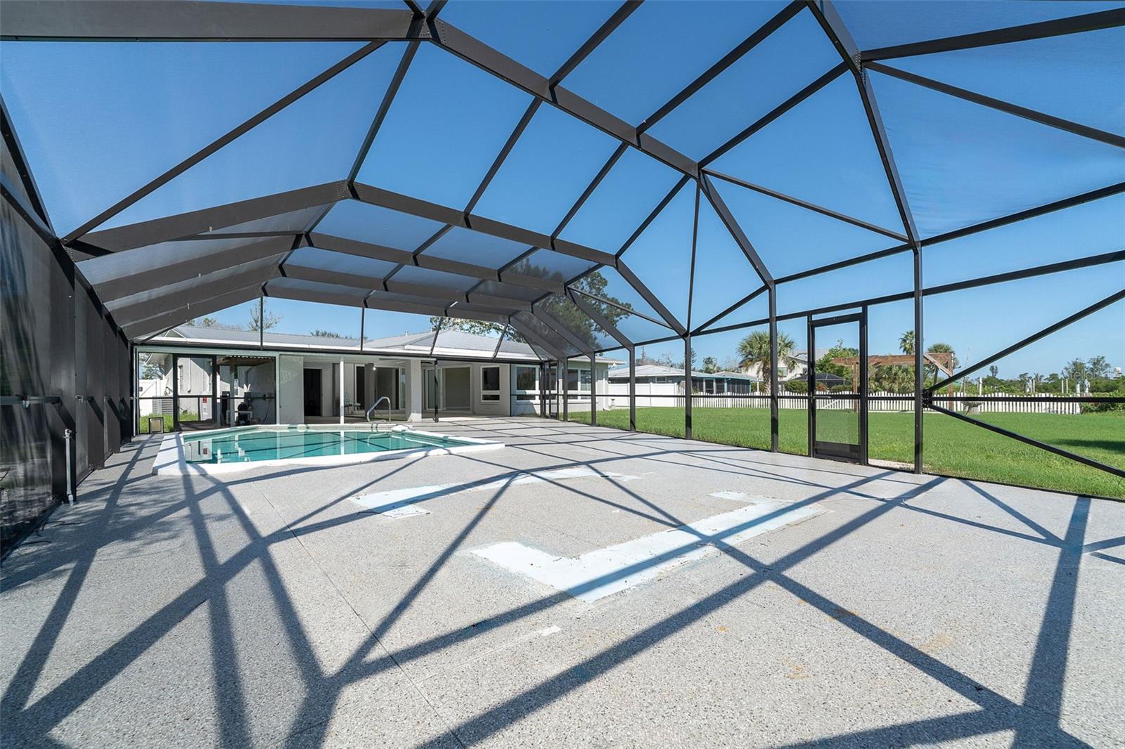 RIVERSIDE PARK - Residential