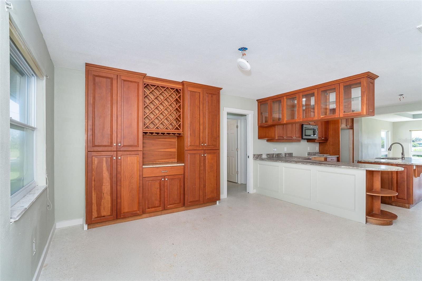 RIVERSIDE PARK - Residential