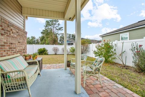 A home in DELAND