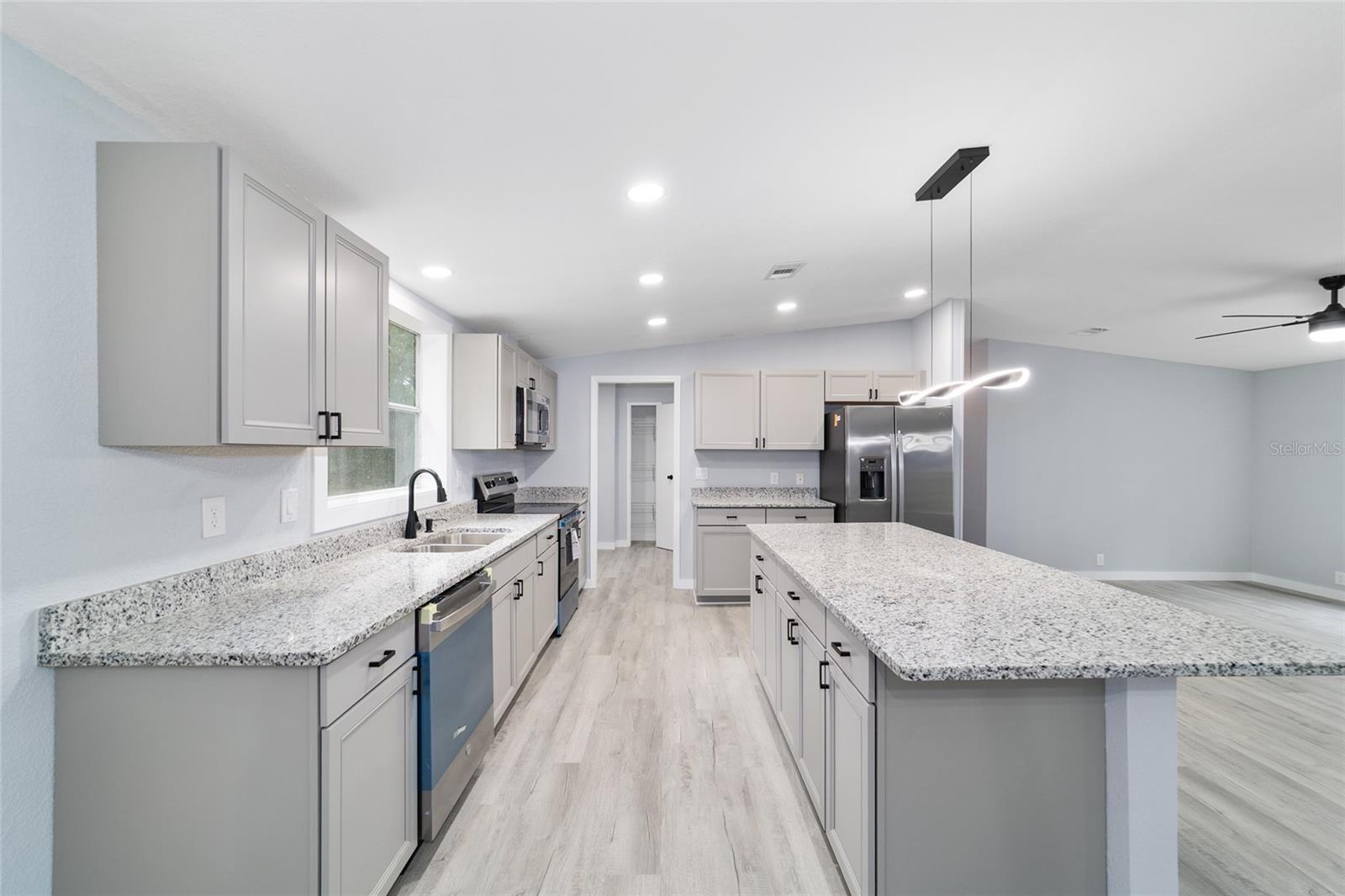 LAKE TROPICANA RANCHETTES - Residential