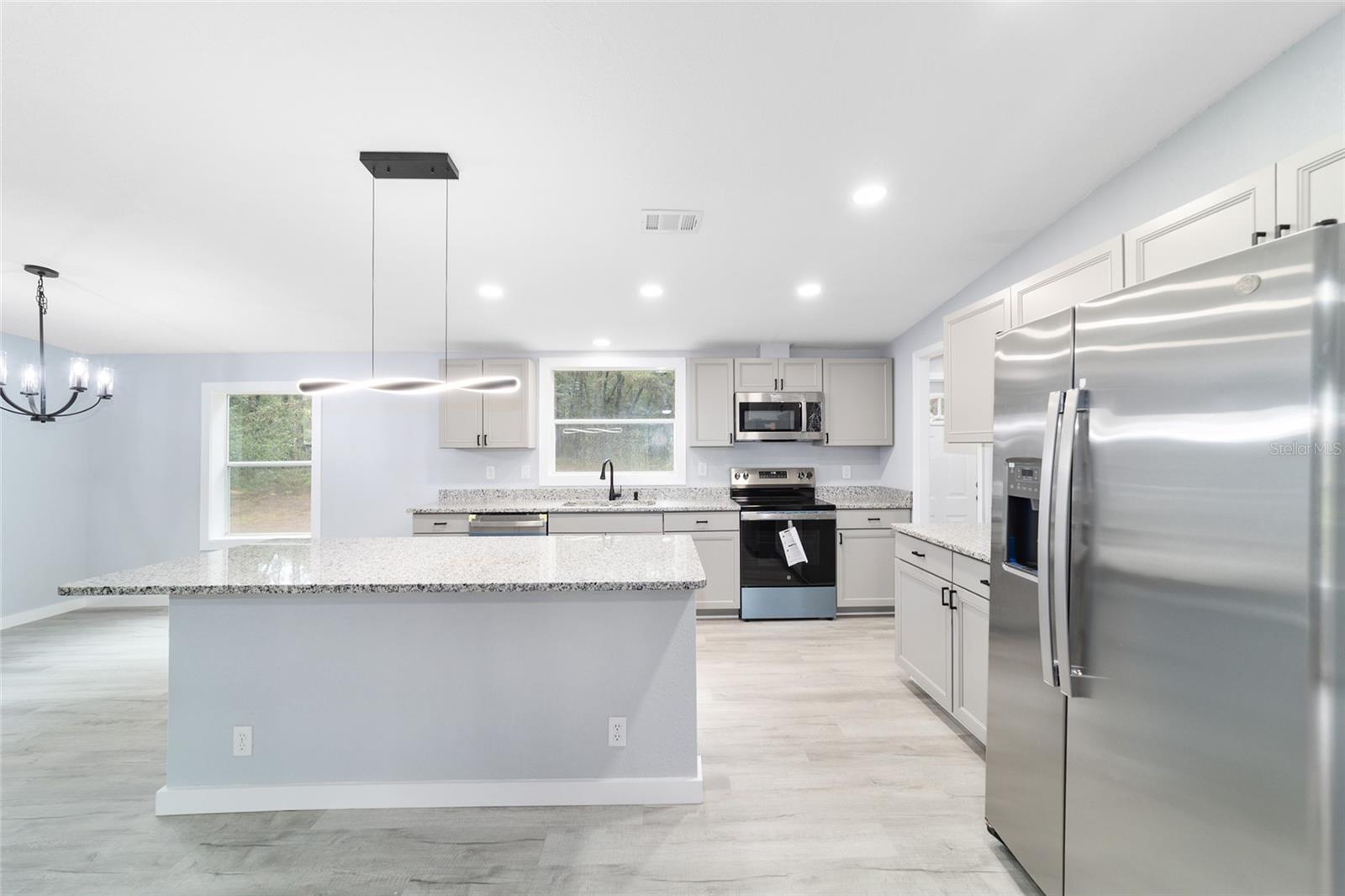 LAKE TROPICANA RANCHETTES - Residential