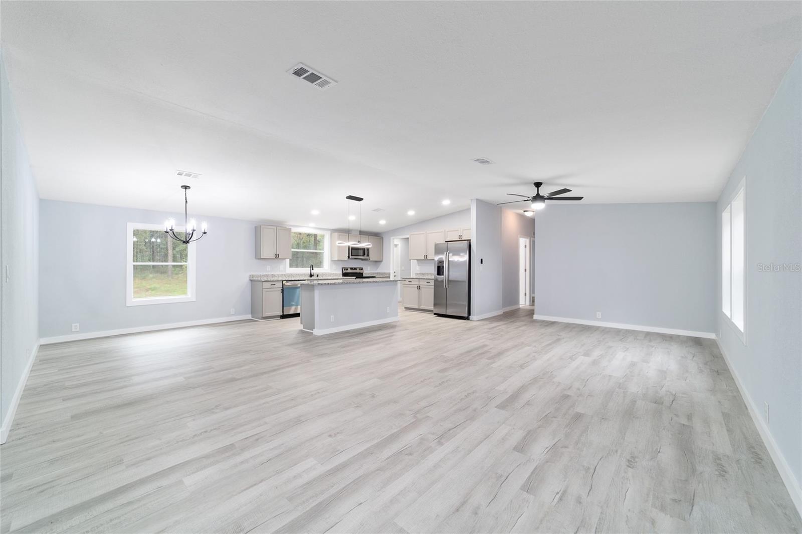 LAKE TROPICANA RANCHETTES - Residential