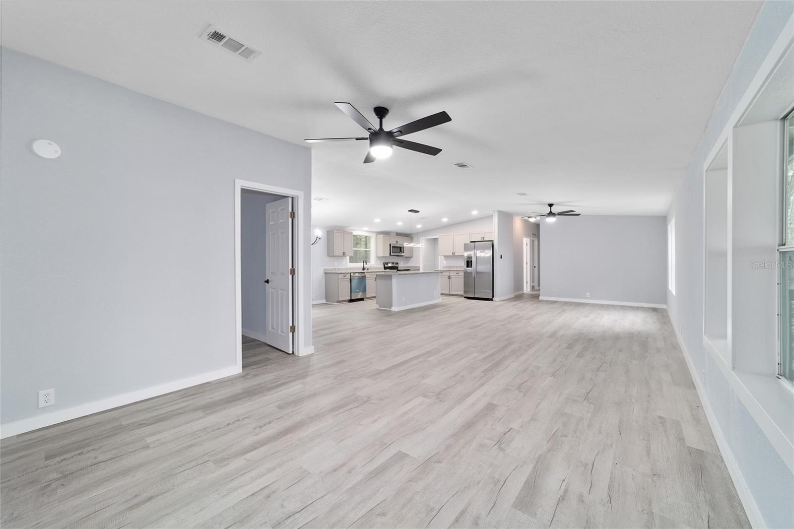 LAKE TROPICANA RANCHETTES - Residential