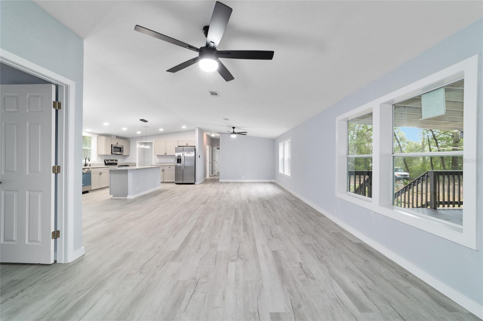 LAKE TROPICANA RANCHETTES - Residential