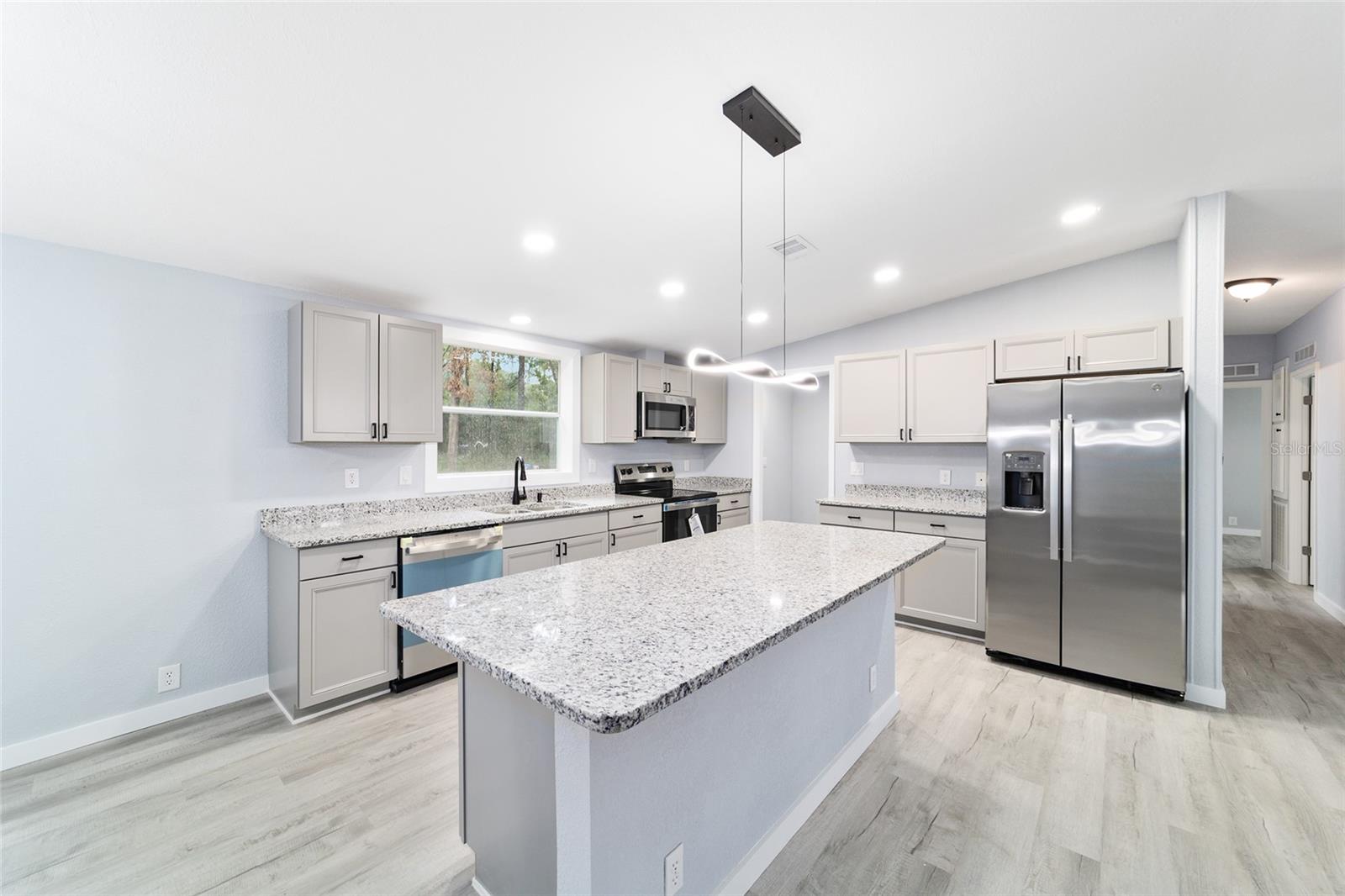 LAKE TROPICANA RANCHETTES - Residential