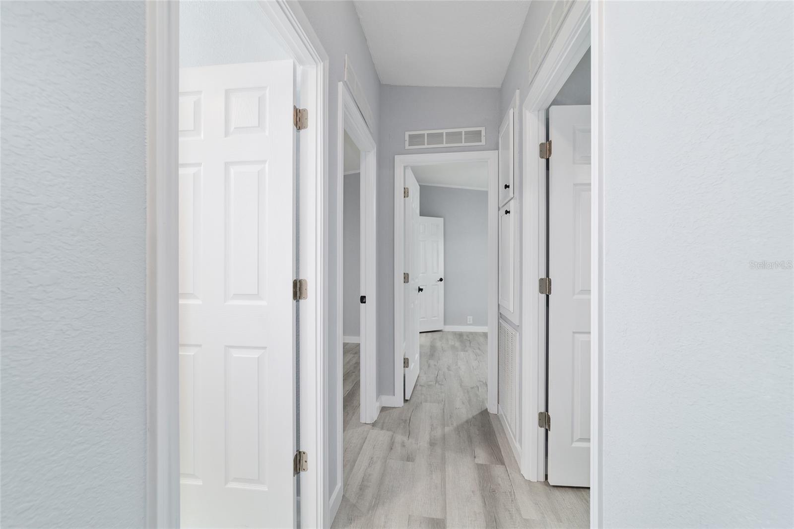 LAKE TROPICANA RANCHETTES - Residential