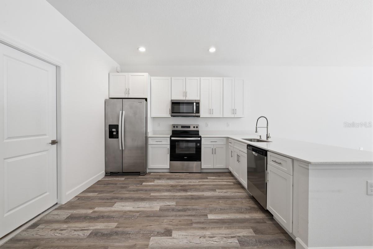 PORT CHARLOTTE SEC 085 - Residential Lease
