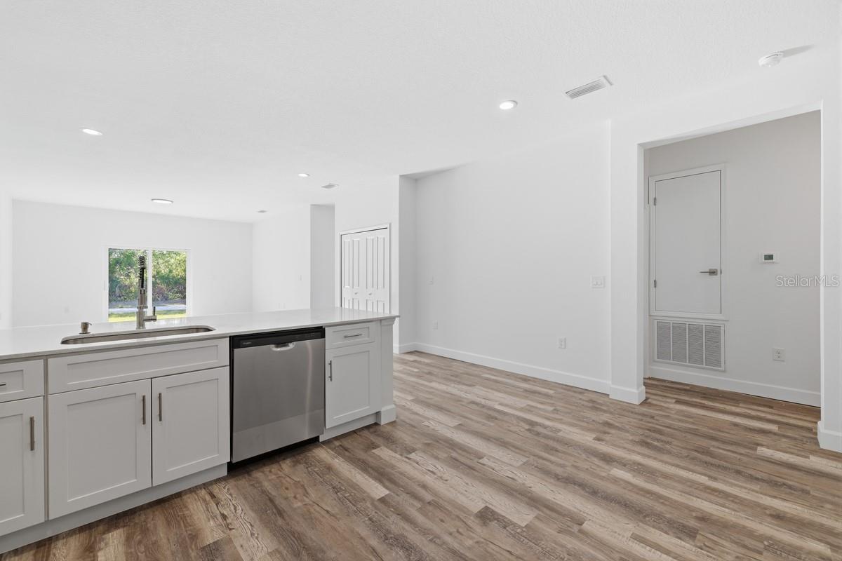 PORT CHARLOTTE SEC 085 - Residential Lease